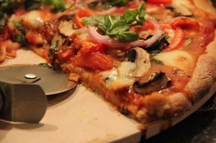 Spelt pizza dough